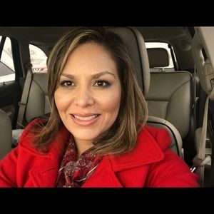 Meet your Posher, Hanetita